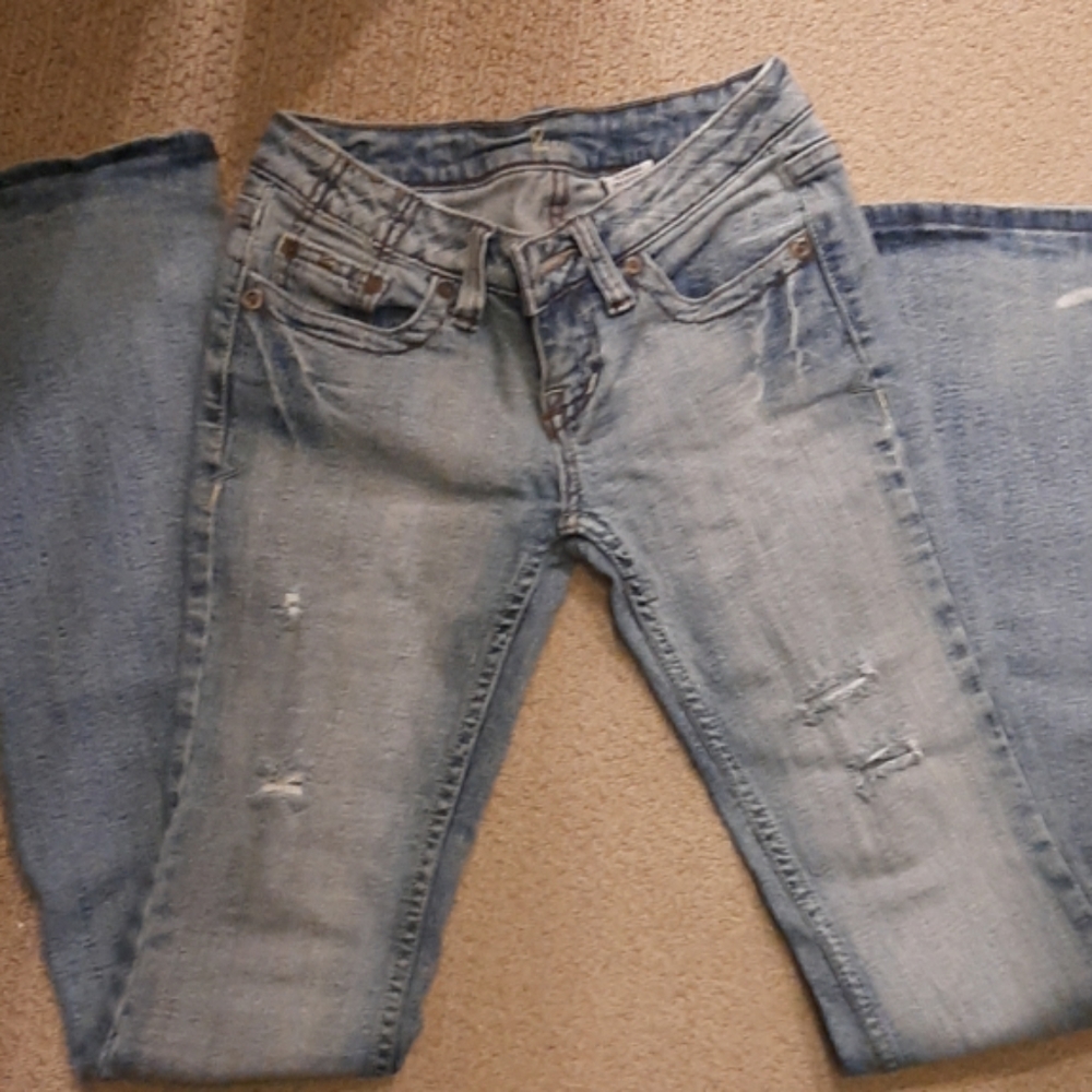 ZCO Distressed Jeans